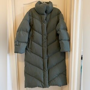 EUC Aritzia Wilfred The Cloud Puff long coat size M